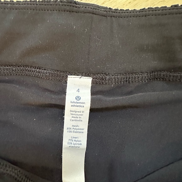 Lulu lemon shorts - Picture 2 of 2